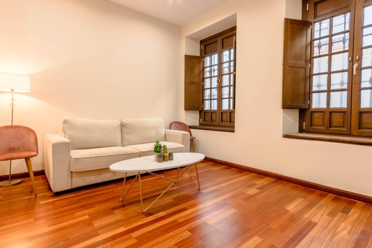 Pedro Niño Eleven Suites Sevilla Exterior foto